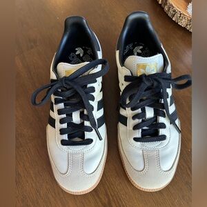 Adidas Samba OG sneakers (size 6.5)